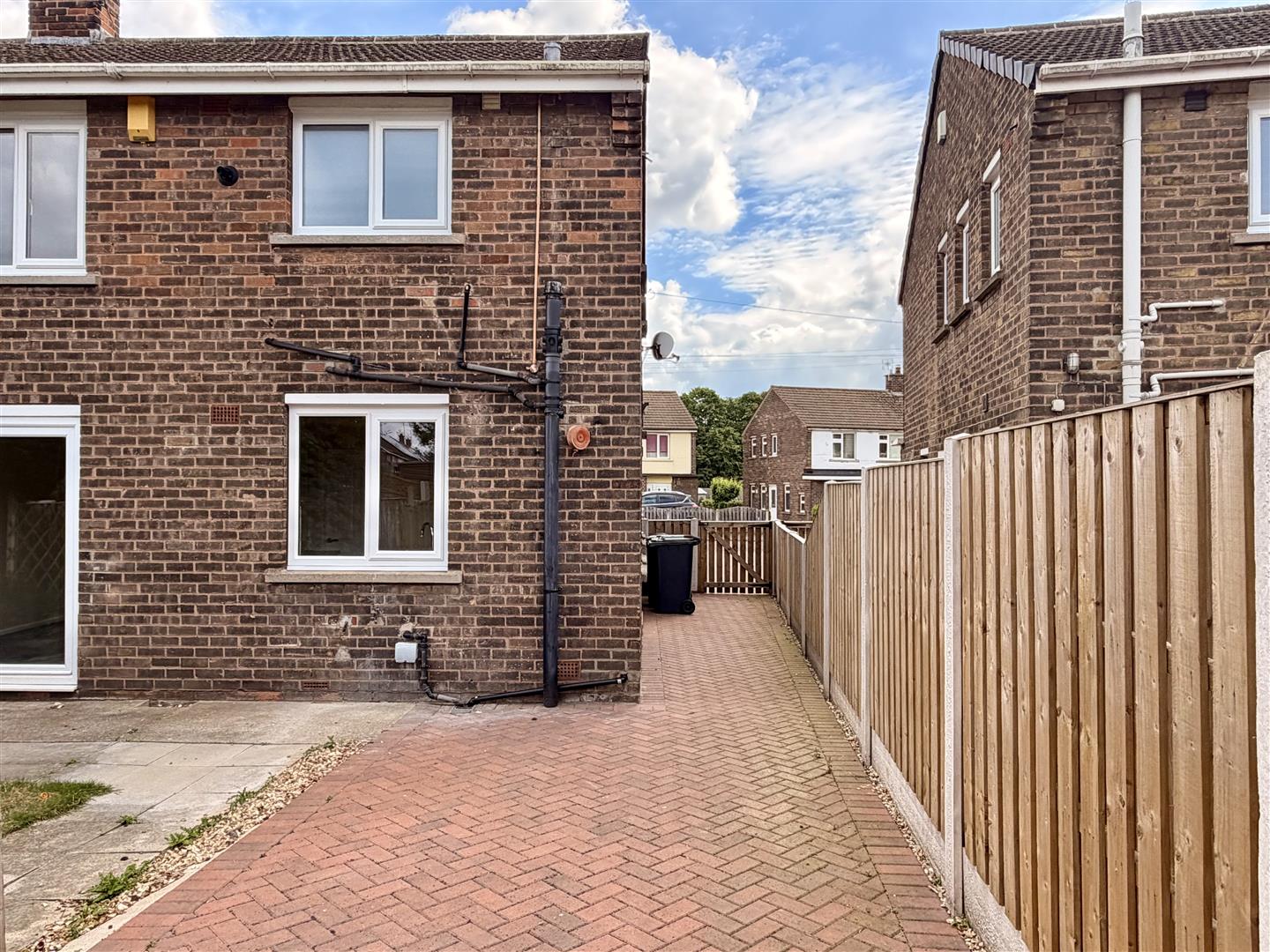 25, Vine Road, Tickhill, DN11 9EL