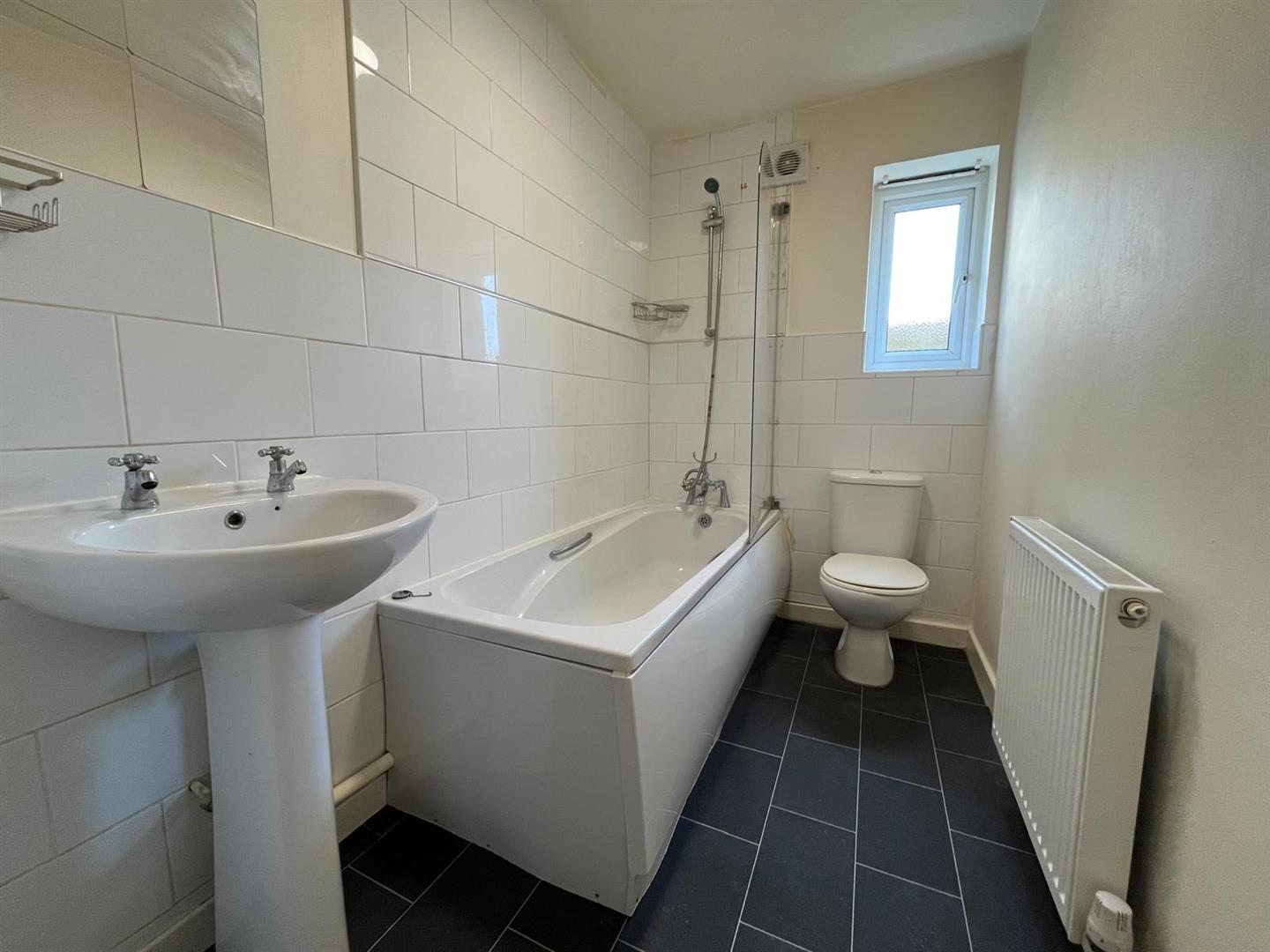 5a, Poplar Road, Dunscroft, DN7 4AW