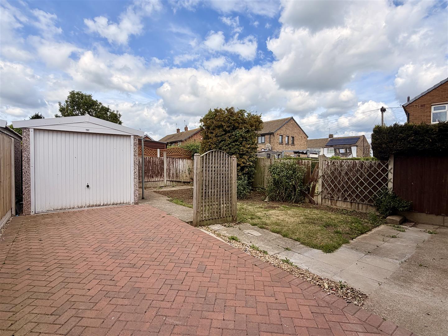 25, Vine Road, Tickhill, DN11 9EL