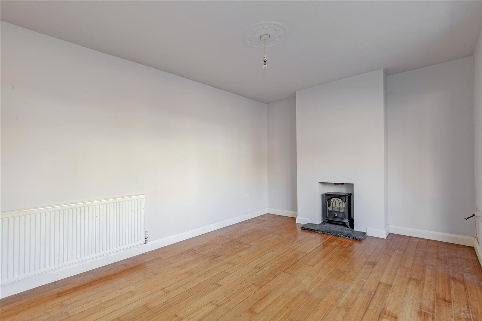28, Pinfold Road, Tideswell, Buxton, Derbyshire, SK17 8PN