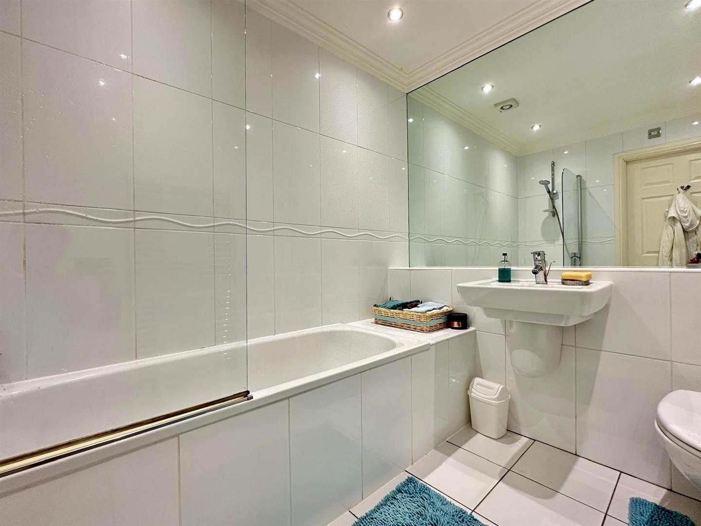 Flat 9, 249, Millhouses Lane, Sheffield, S11 9JS