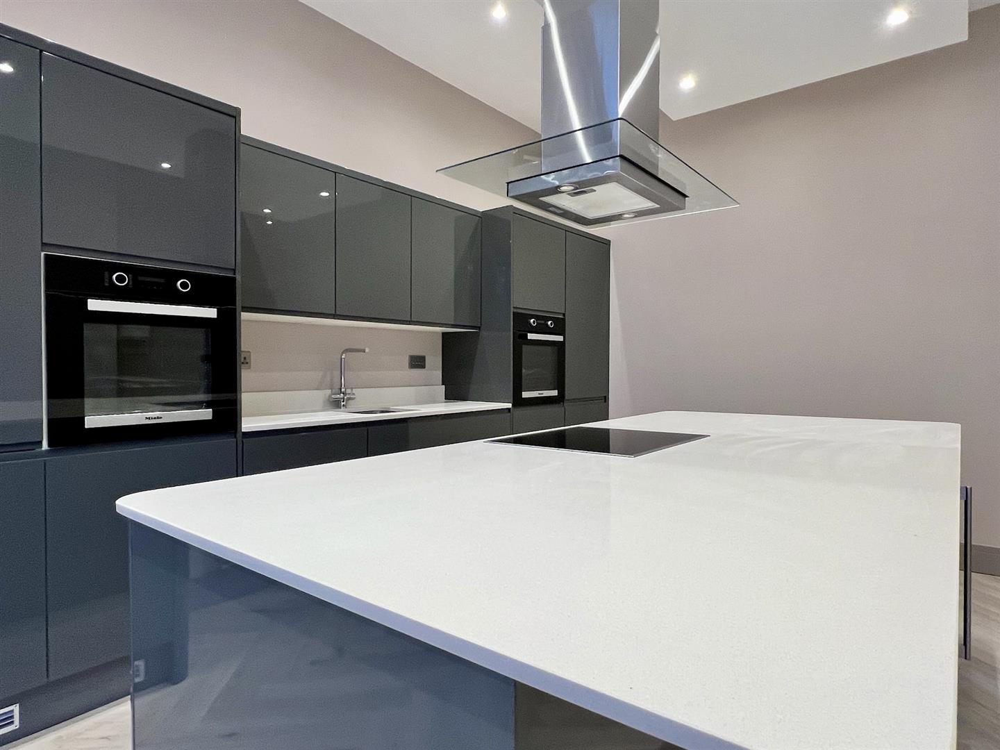 Apartment 5, Sitwell House, Horse Carriage Lane, Moorgate, Rotherham, S60 3FP