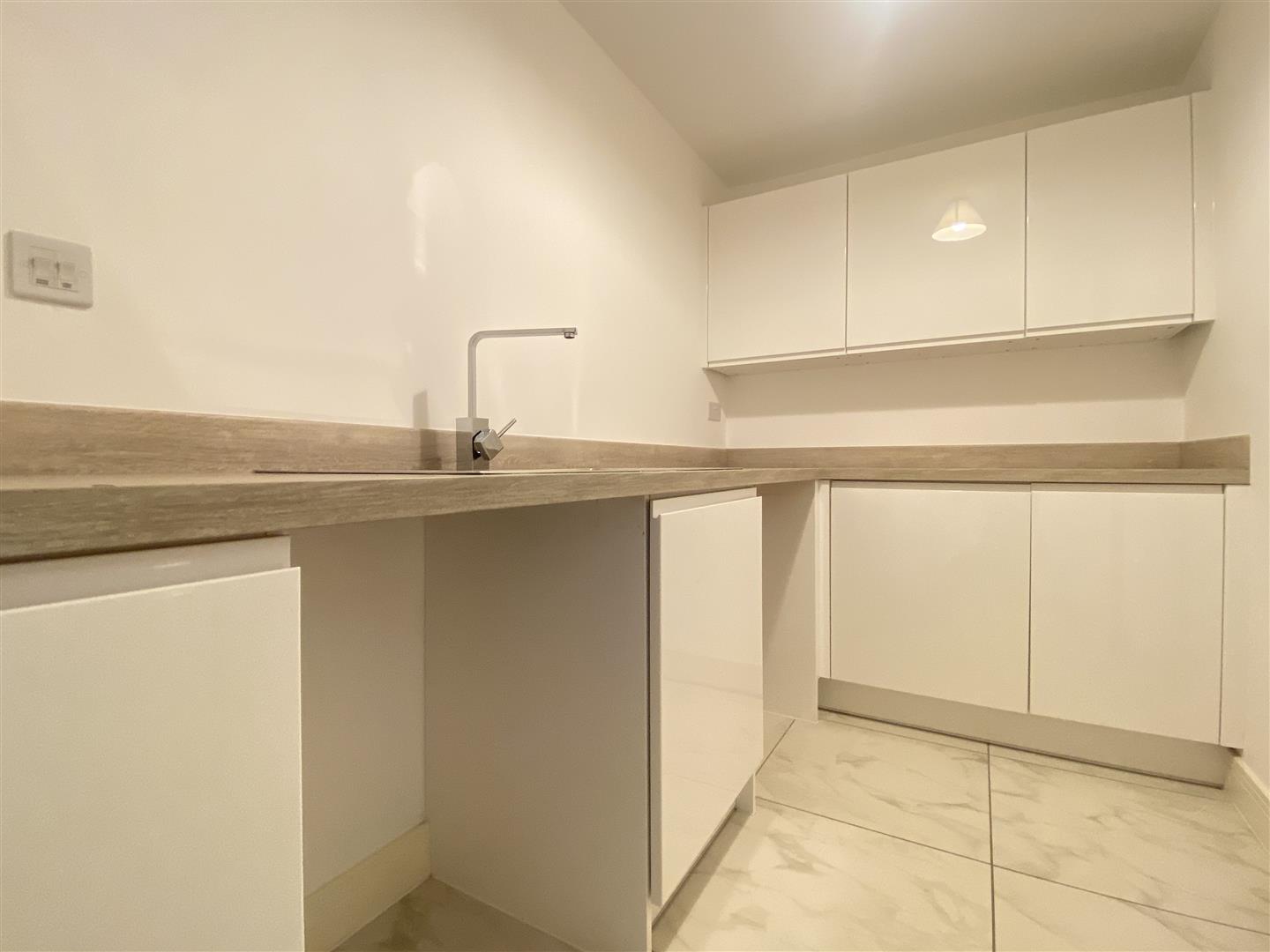 3, Anglo Close, Dore, Sheffield, S17 3SE
