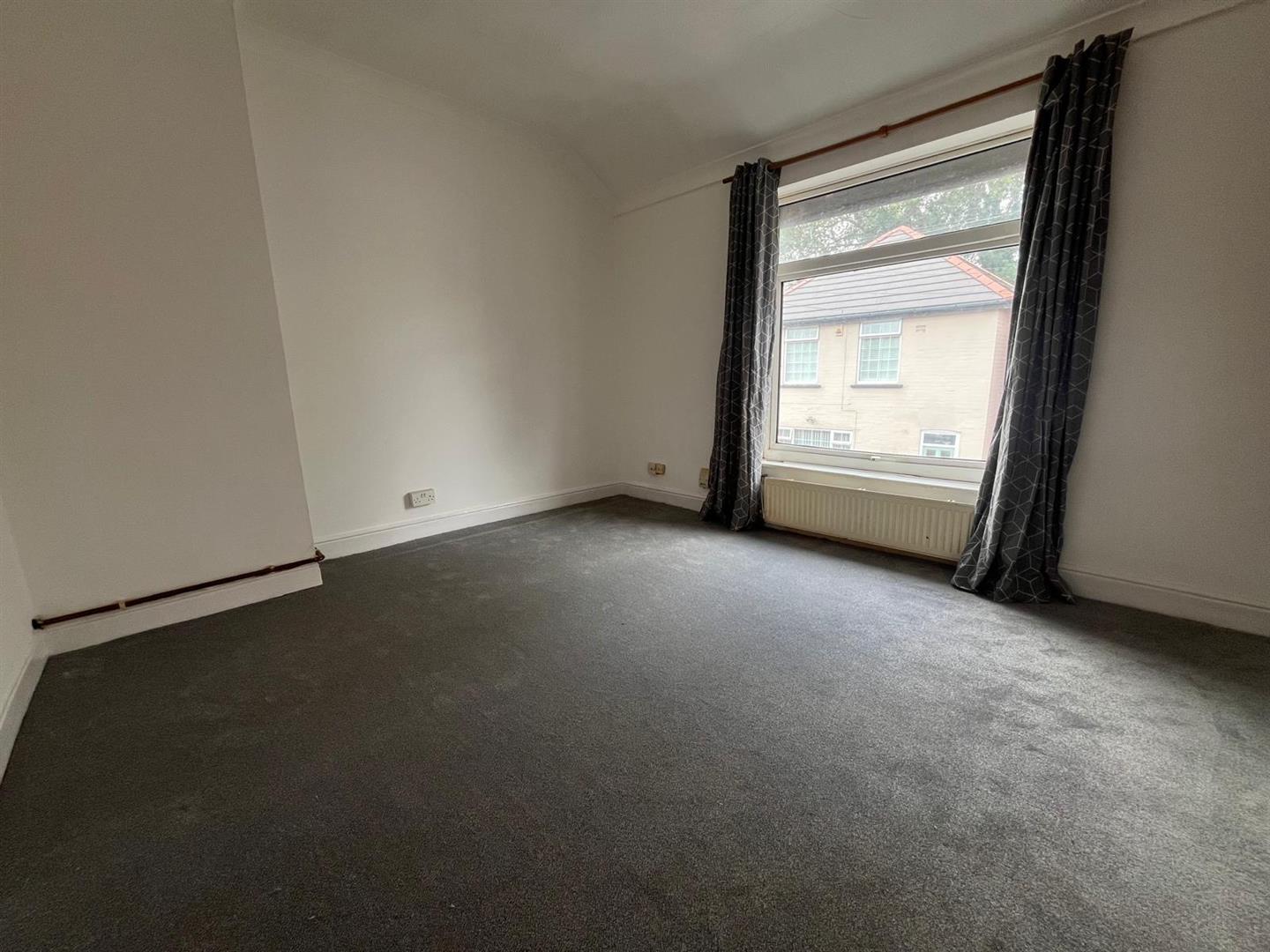 15, Beech Grove, Bentley, DN5 0DG
