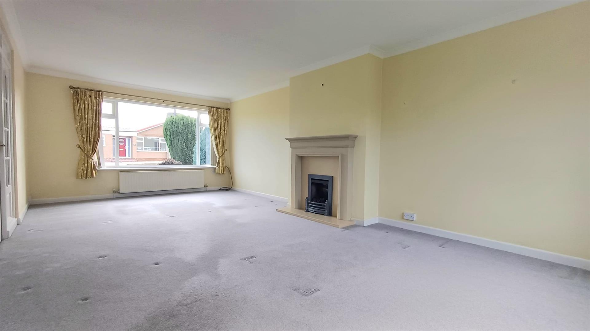 16, Lancaster Crescent, Tickhill, Doncaster, DN11 9PX
