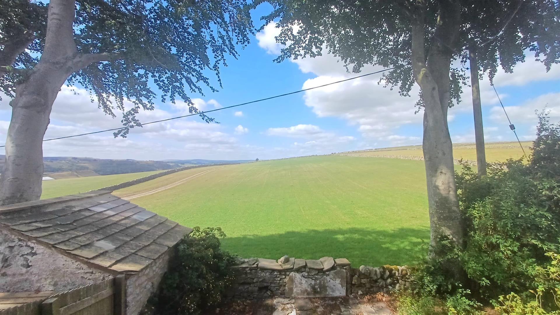 3 New Houses, Bottomhill Road, Cressbrook, Buxton, SK17 8ST