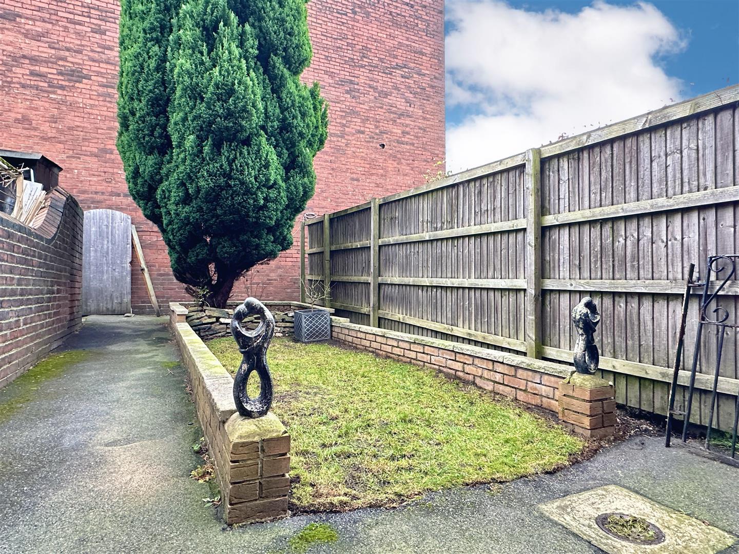 32, Spurr Street, Sheffield, S2 3GY