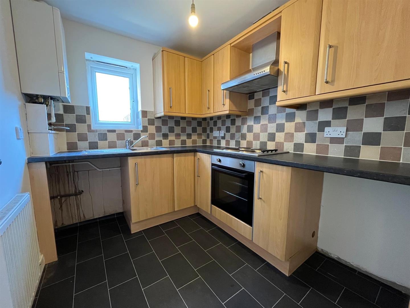 5a, Poplar Road, Dunscroft, DN7 4AW