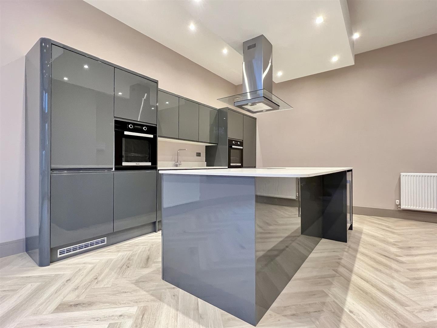 Apartment 5, Sitwell House, Horse Carriage Lane, Moorgate, Rotherham, S60 3FP
