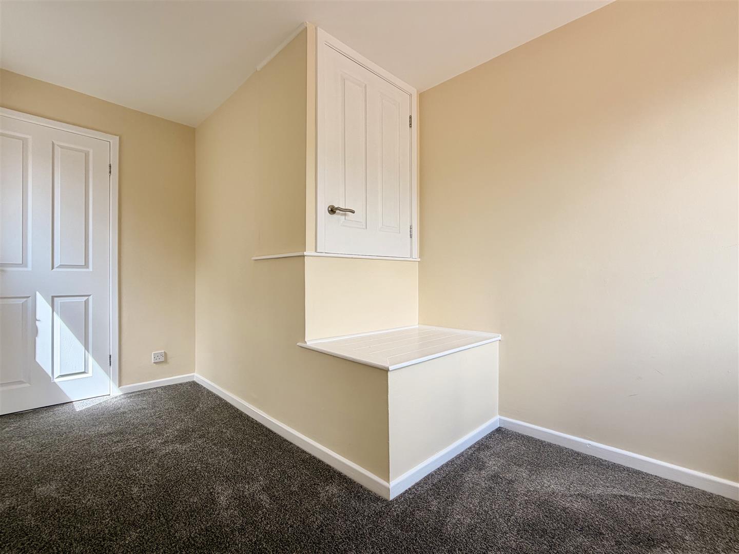 25, Vine Road, Tickhill, DN11 9EL