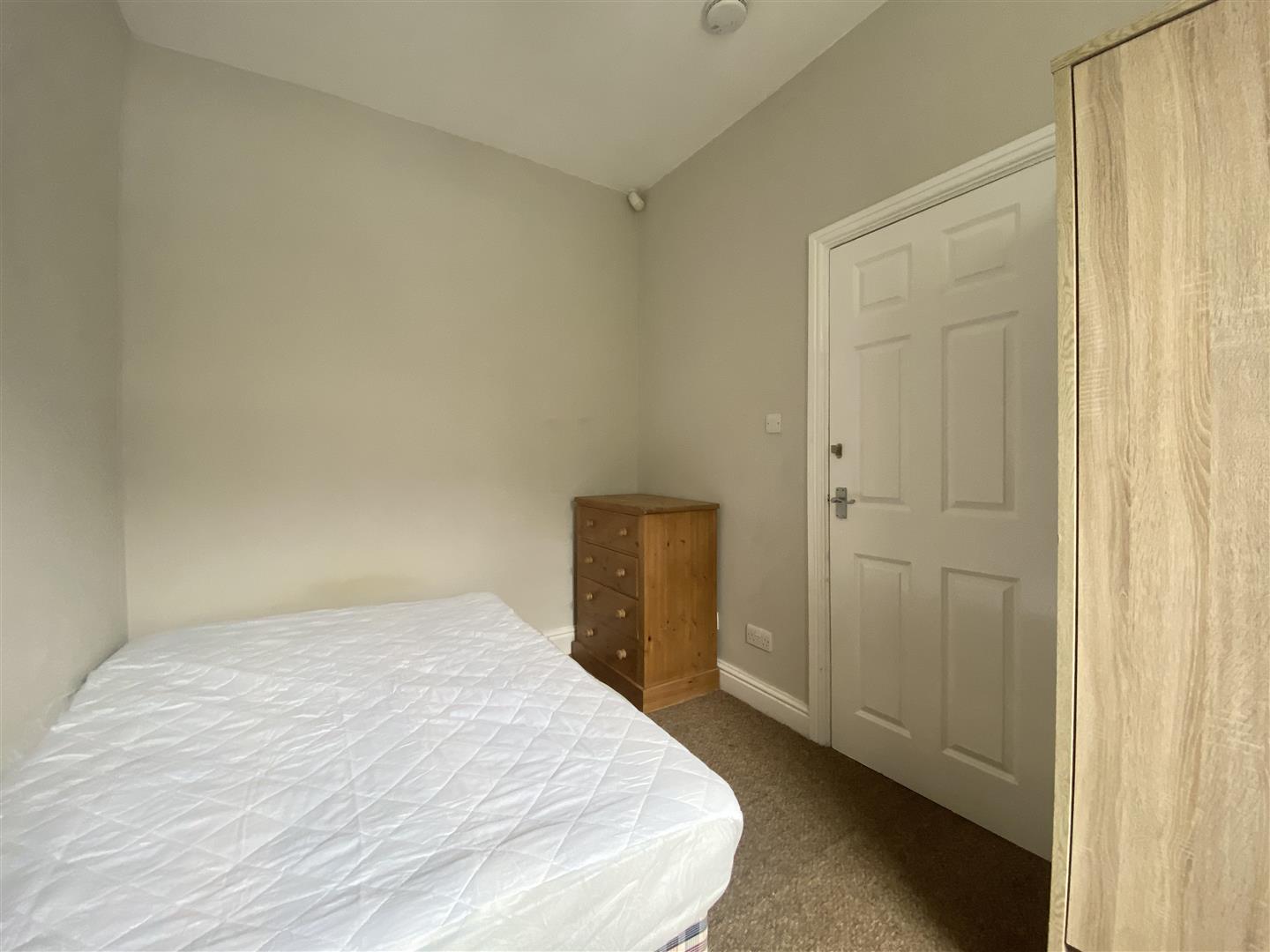 40, Beehive Road, Sheffield, S10 1EP