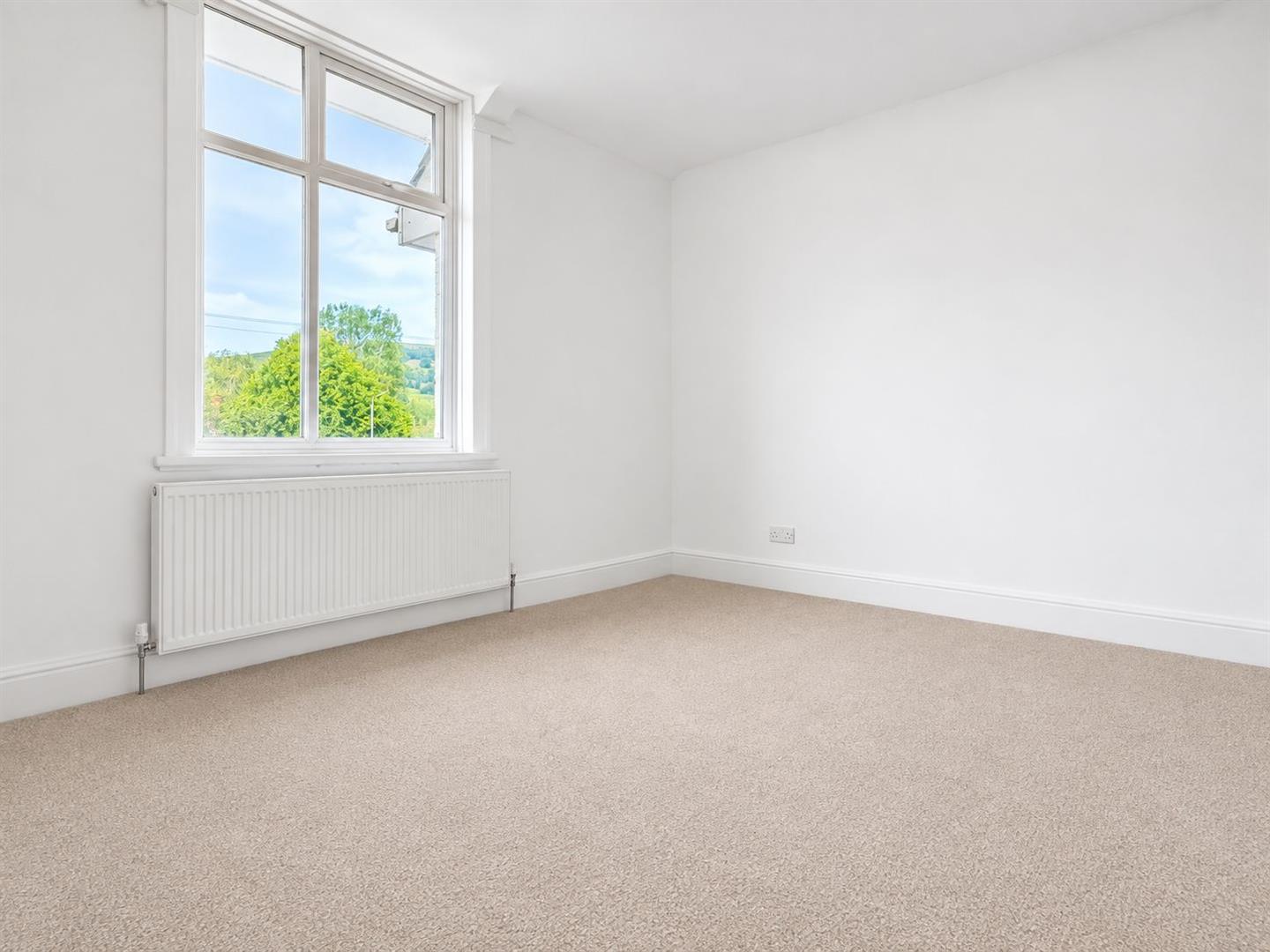 31, Castleton Road, Hope, Hope Valley, S33 6SB