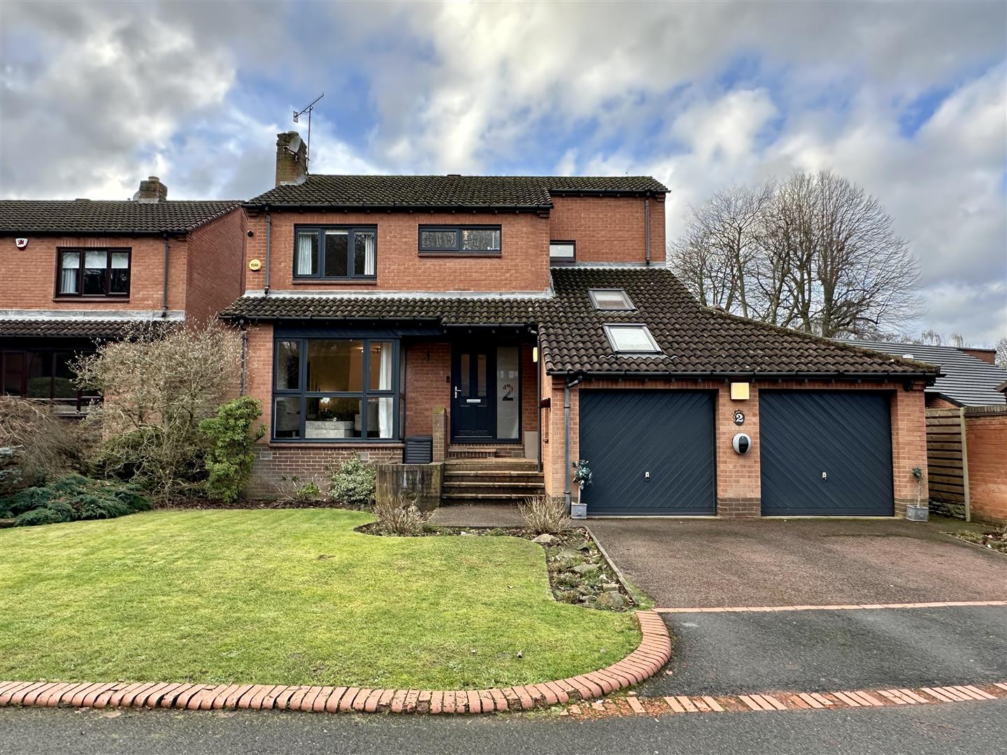 2, Akley Bank Close, Sheffield, S17 4DW