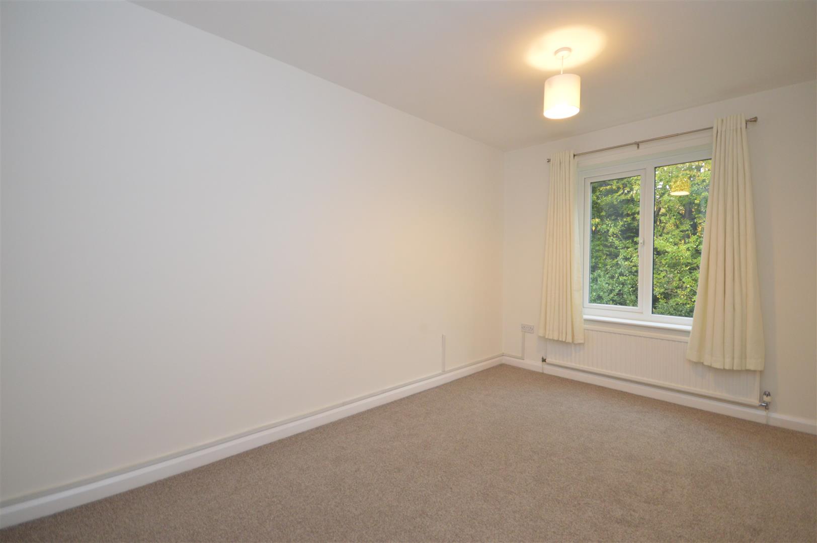 32, Ryefield Gardens, Sheffield, S11 9UD