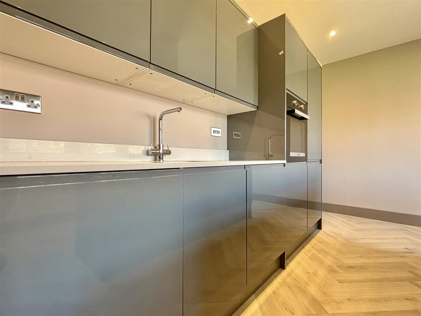 Apartment 3, Sitwell House, Coach House Lane, Moorgate, Rotherham, S60 3FP