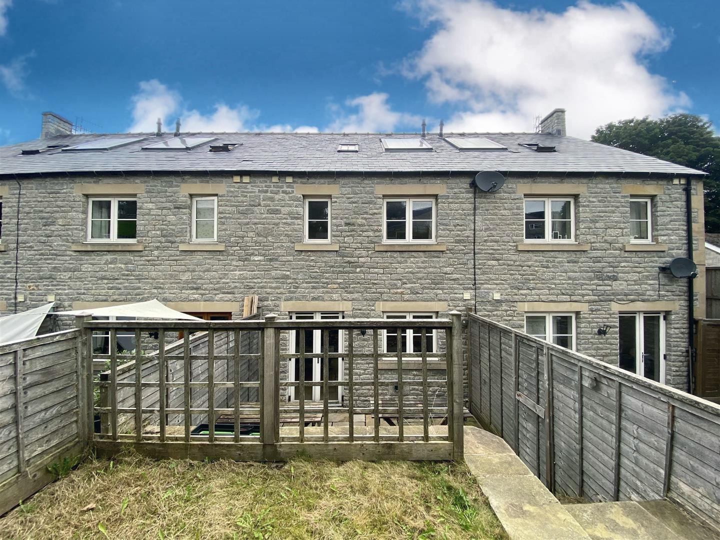 Bowlers Cottage, 2, Cross Daggers Cottages, Commercial Road, Tideswell Buxton, SK17 8NU