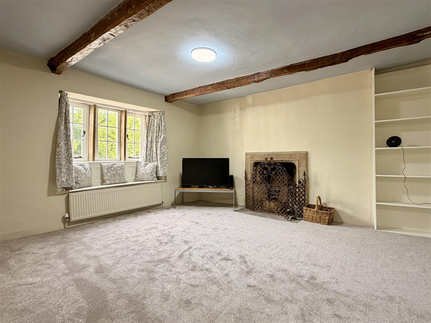 Madeira House, Commercial Road, Tideswell, Buxton, SK17 8NU