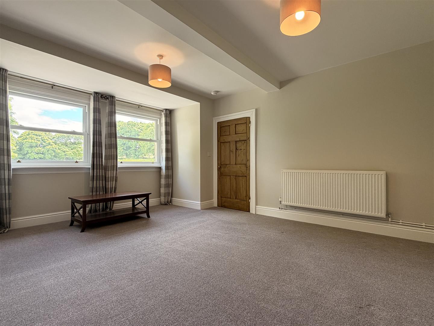 1, Dale View, Taddington, Buxton, SK17 9UG