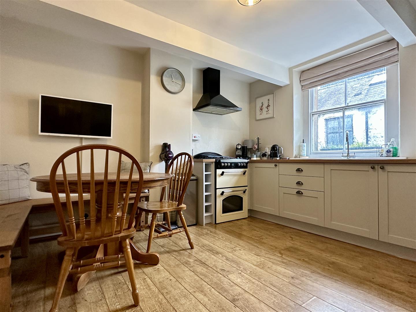 Flat 1, 7, Buxton Road, Bakewell, DE45 1DA