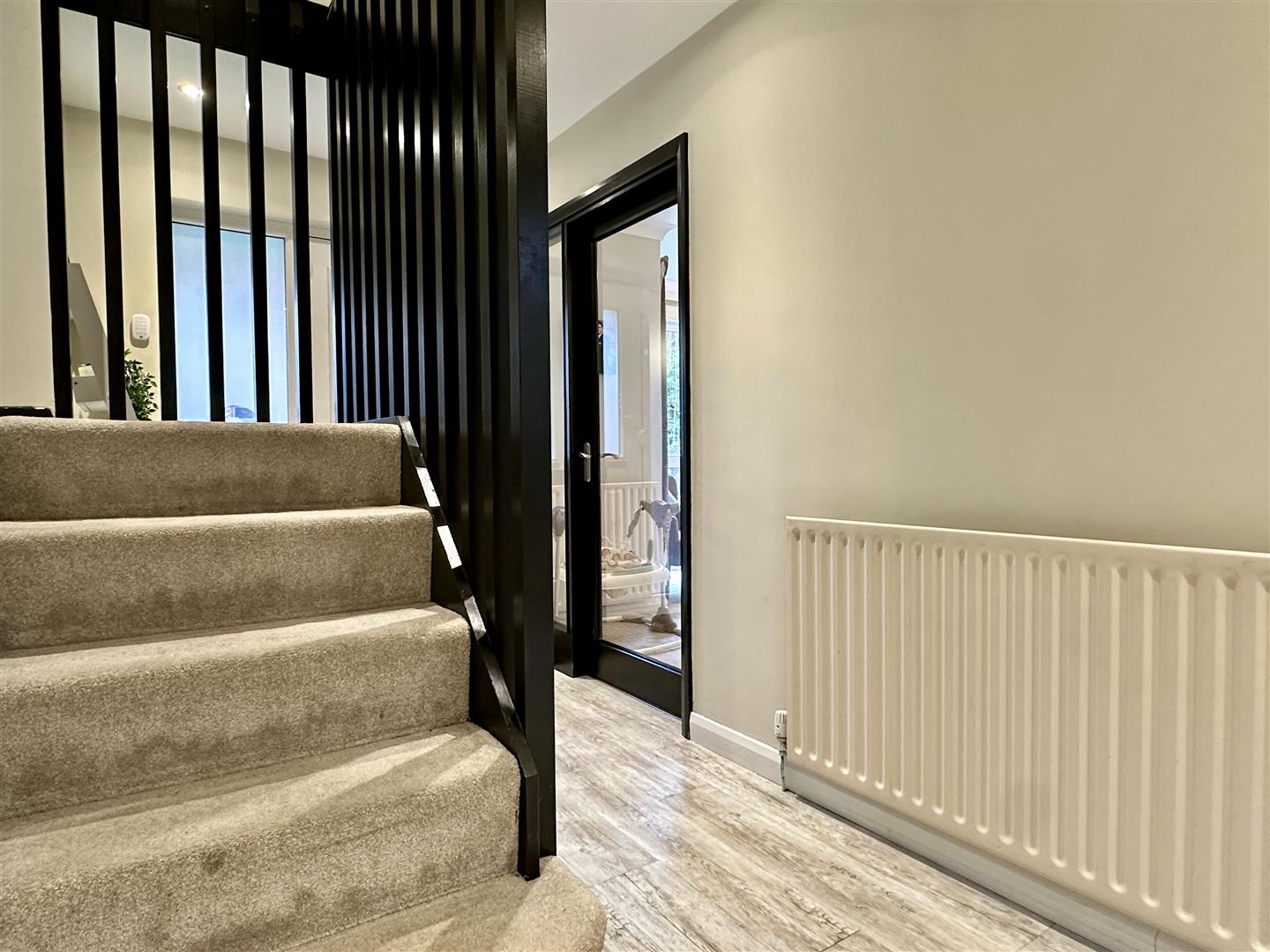 2, Akley Bank Close, Sheffield, S17 4DW