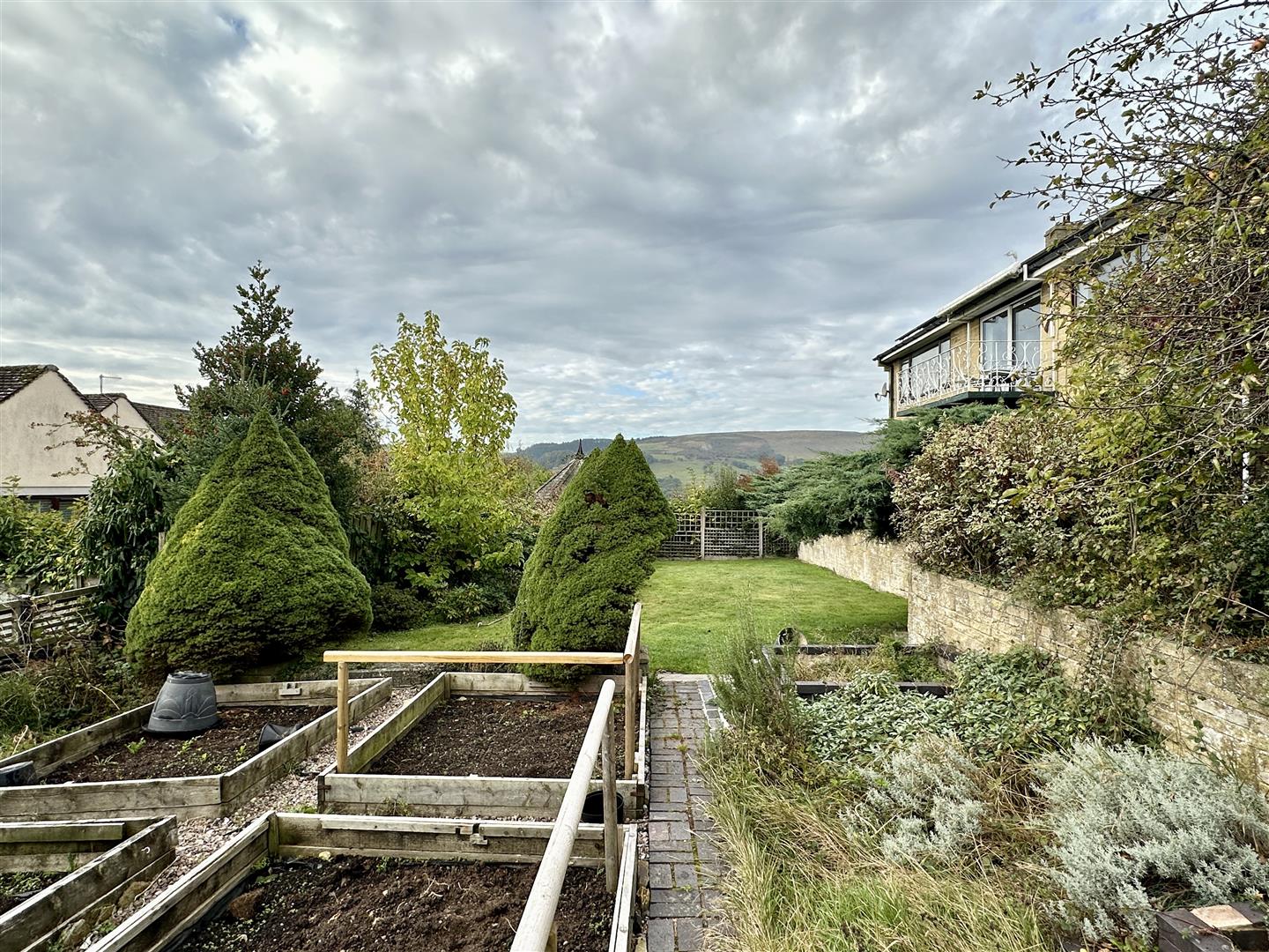 White Leaf, Higger Lane, Hathersage, Hope Valley, S32 1AW