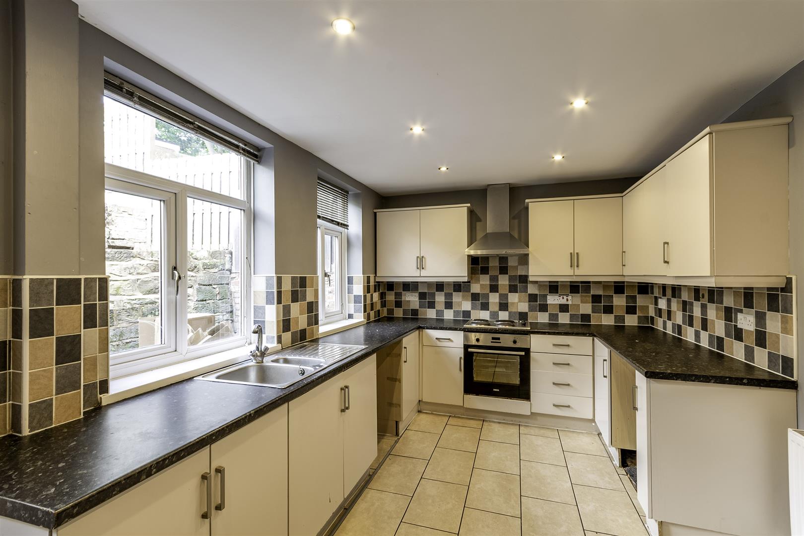 31, Hill Side, Whiston, Rotherham, S60 4HL