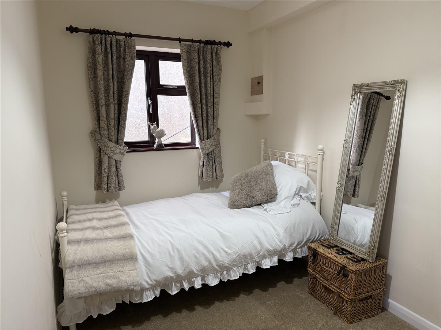 Two Ways, Sherwood Road, Tideswell, Buxton, SK17 8HJ