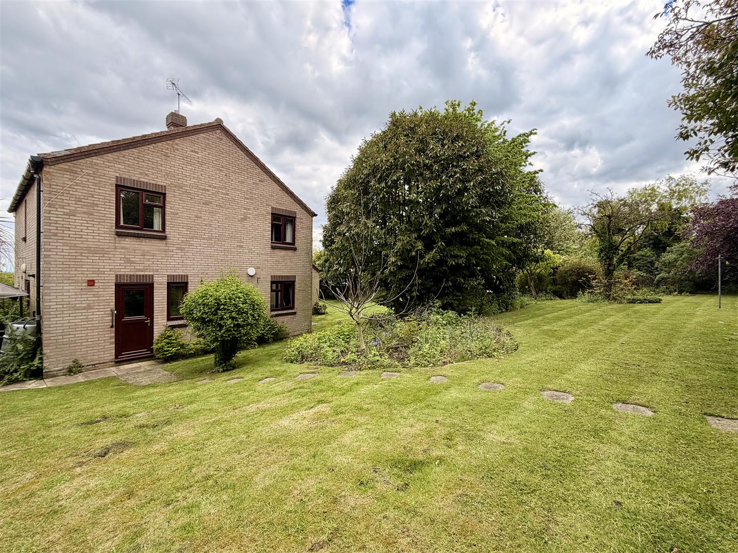 The Vicarage, Vicarage Drive, Wadworth, Doncaster, DN11 9AN