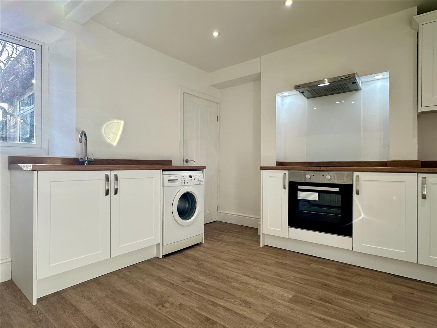 1 Chapel Cottages, Main Road, Hathersage, Hope Valley, S32 1BB