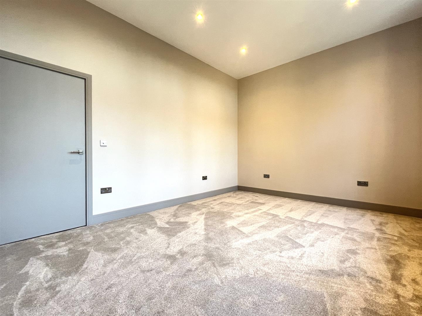 Apartment 5, Sitwell House, Horse Carriage Lane, Moorgate, Rotherham, S60 3FP