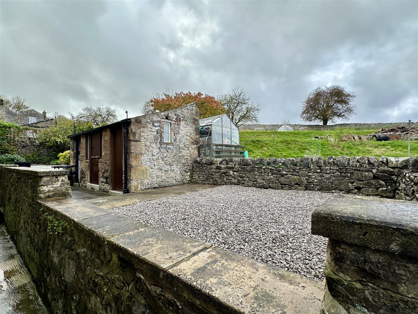 1 Pickford Villas, Monyash Road, Bakewell, DE45 1FG