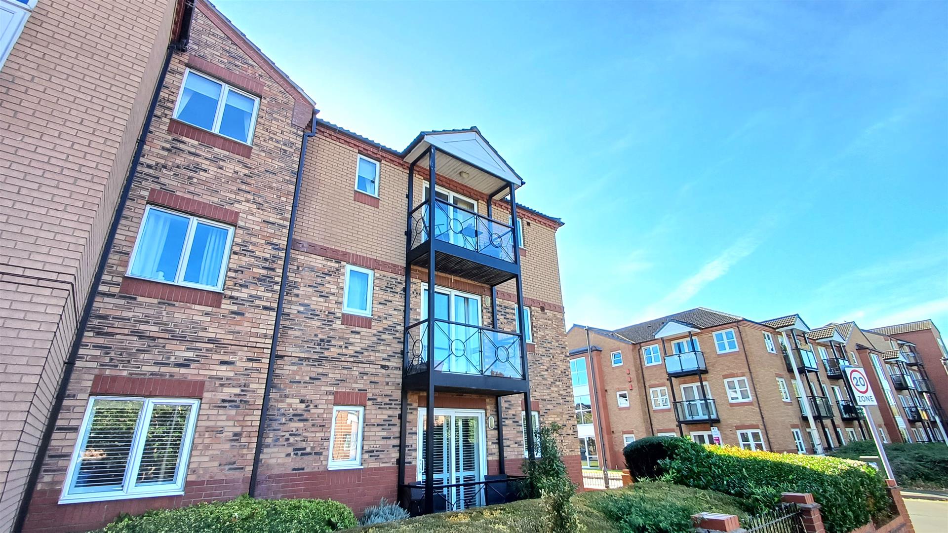 Lakeside Boulevard, Doncaster