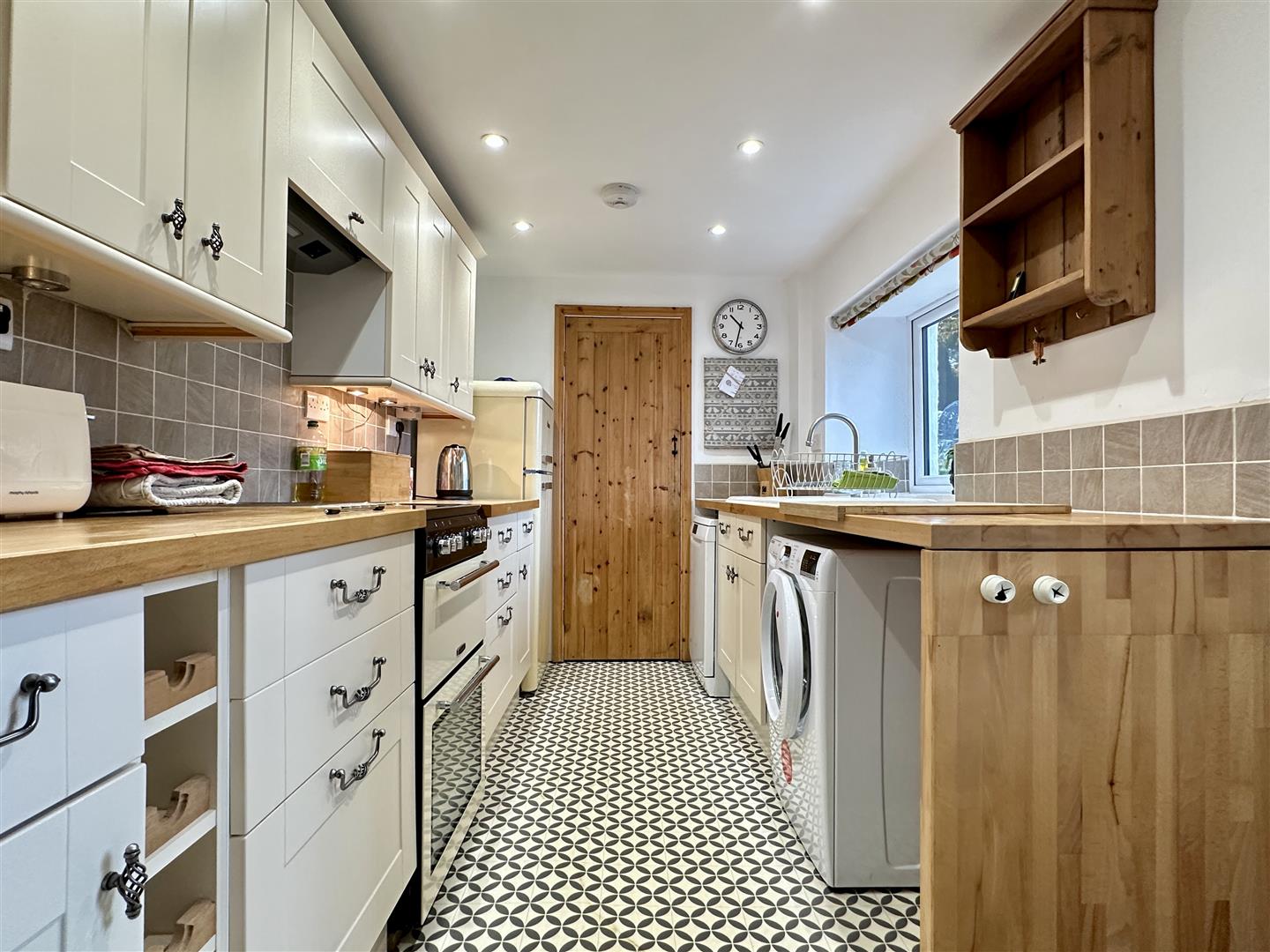 North View, Charlotte Lane, Bradwell, Hope Valley, S33 9HH