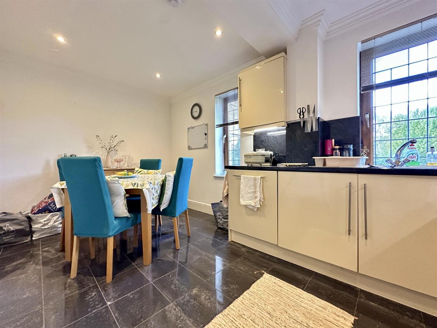 Flat 9, 249, Millhouses Lane, Sheffield, S11 9JS