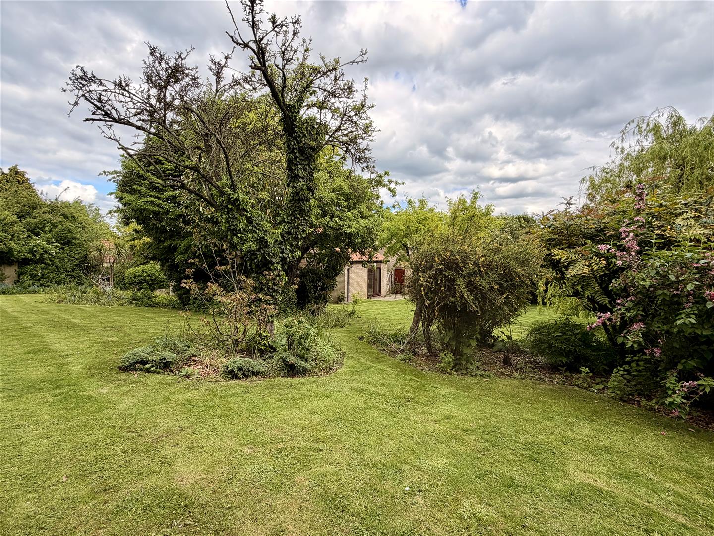 The Vicarage, Vicarage Drive, Wadworth, Doncaster, DN11 9AN
