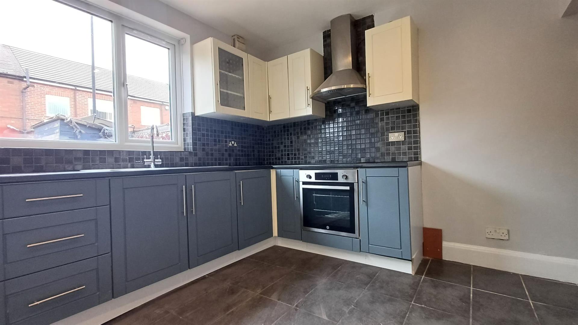 63, Grove Avenue, Doncaster, DN5 9BA