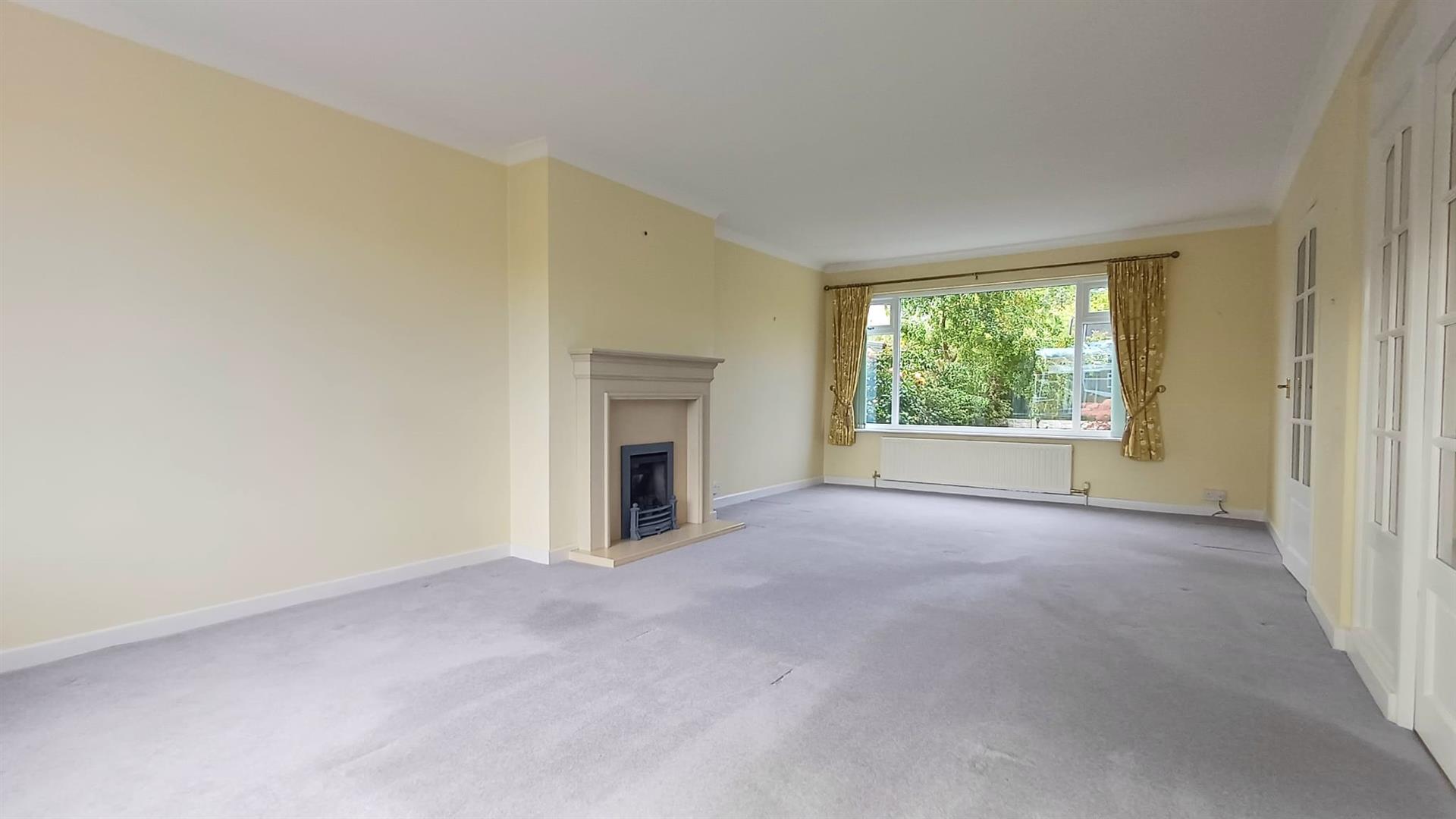 16, Lancaster Crescent, Tickhill, Doncaster, DN11 9PX