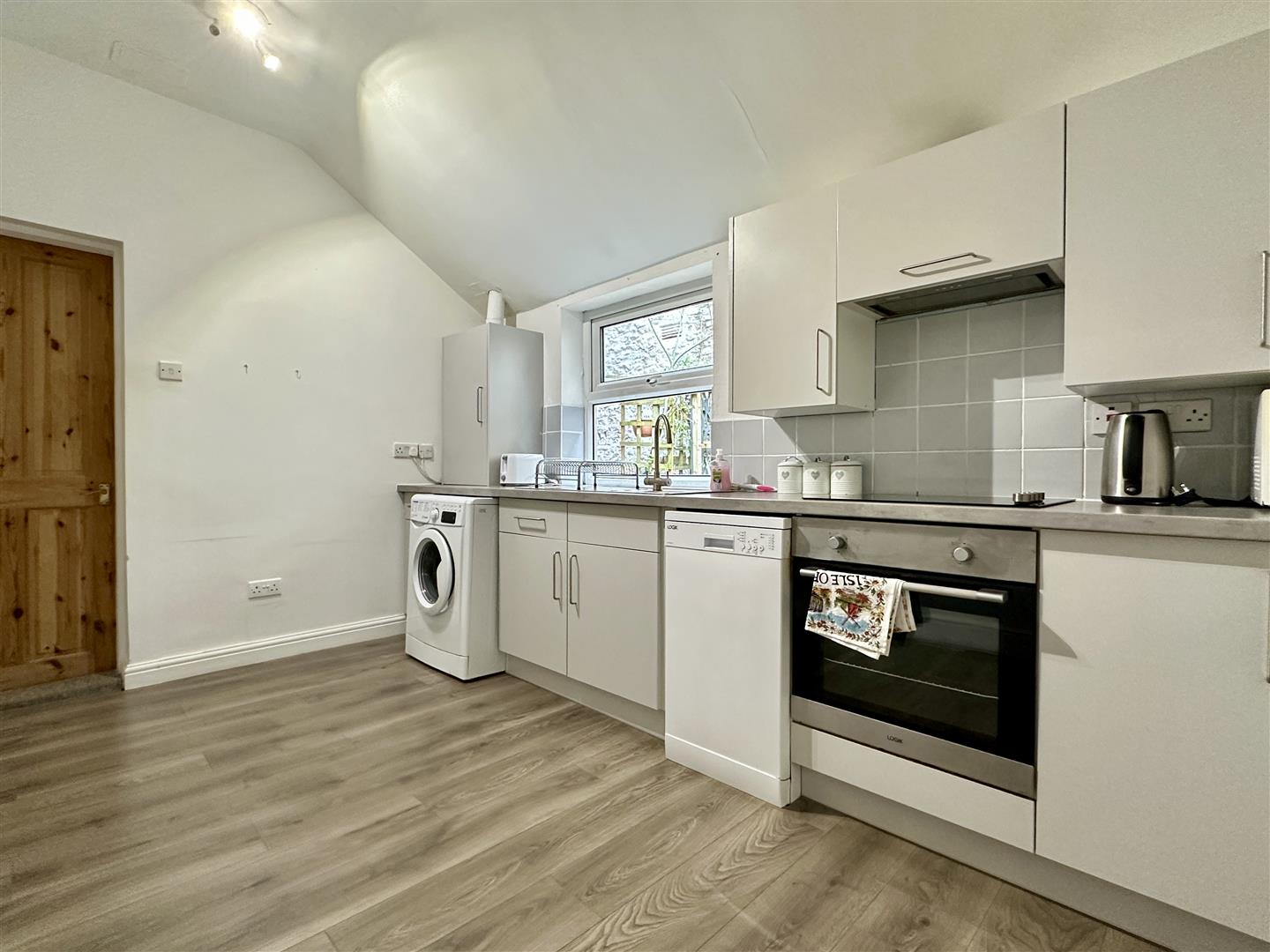 Apartment 1, Sherwood House, Haddon Road, Bakewell, DE45 1EP