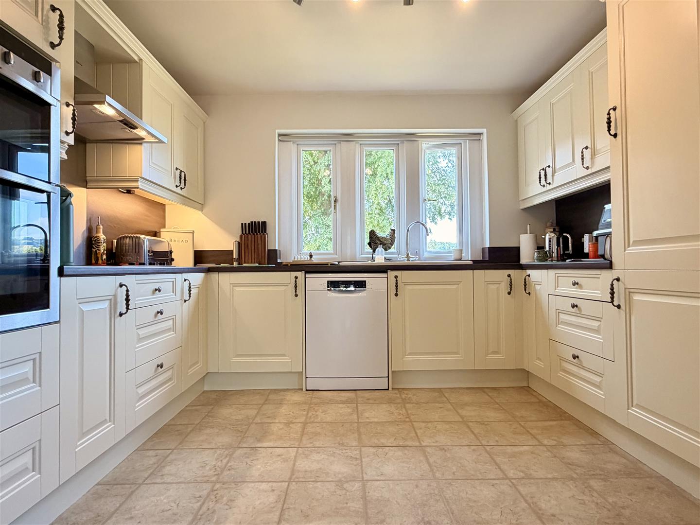 The Garden House, Coombs Road, Bakewell, DE45 1AQ