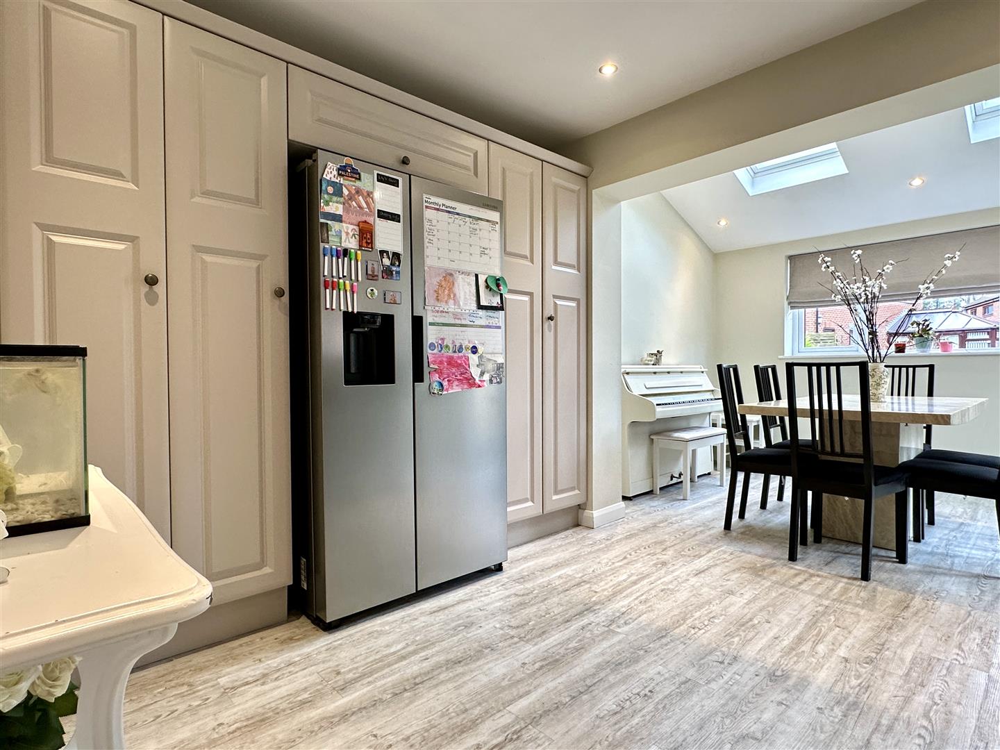 2, Akley Bank Close, Sheffield, S17 4DW
