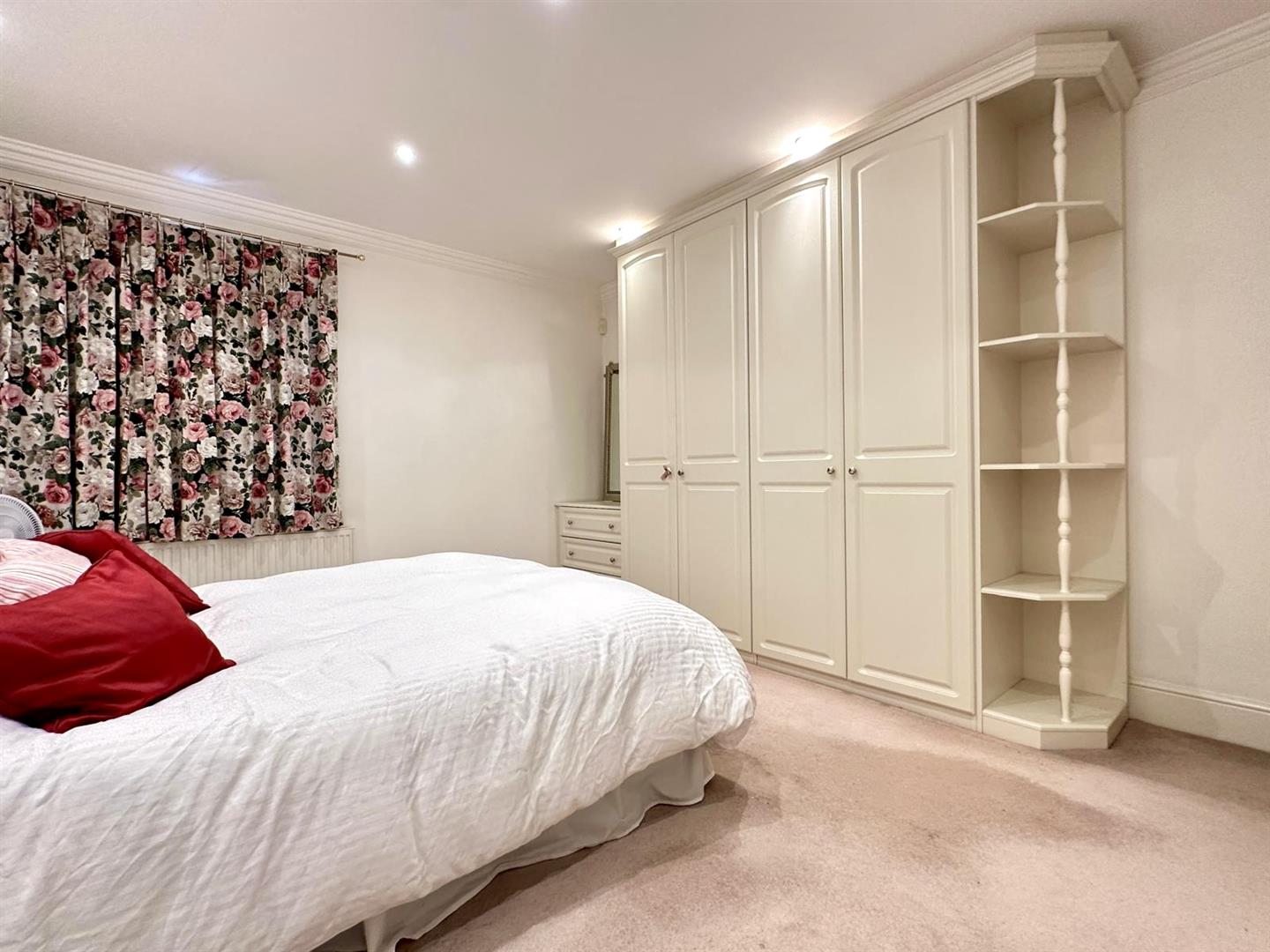 Flat 9, 249, Millhouses Lane, Sheffield, S11 9JS