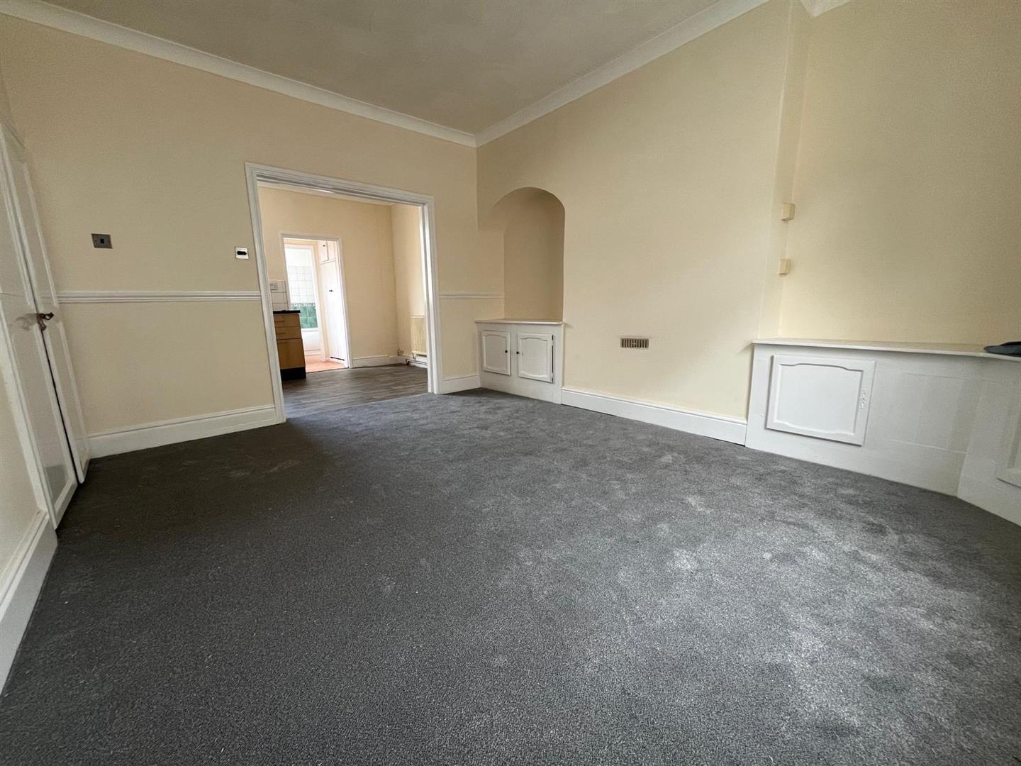 15, Beech Grove, Bentley, DN5 0DG