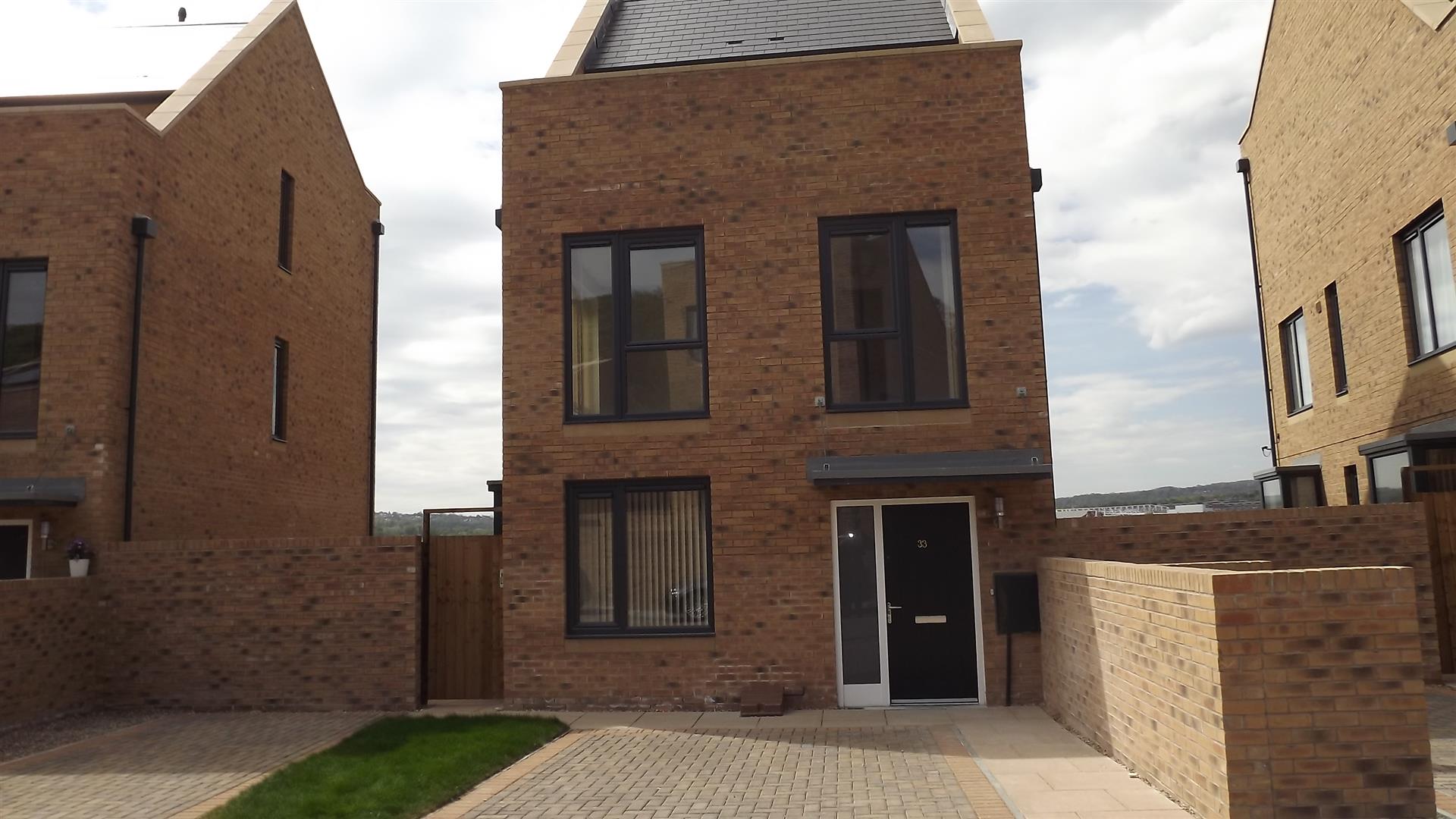 33, Castle Croft Drive, Sheffield, S2 2BZ