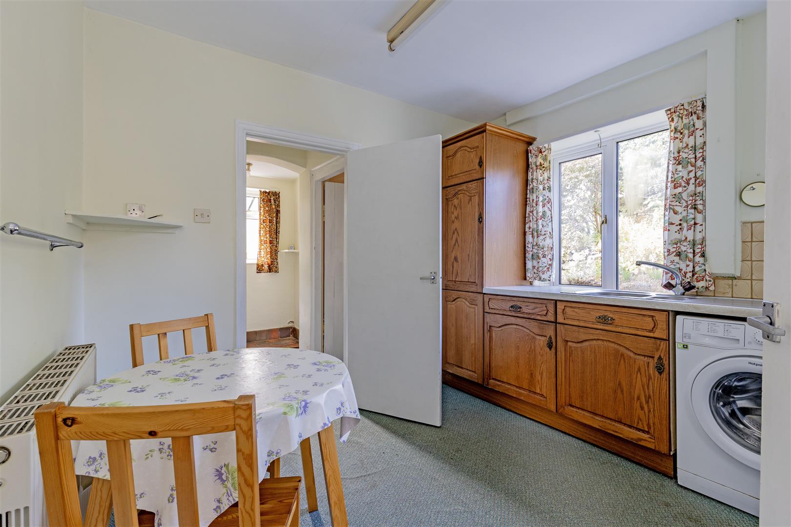 2, Denman Crescent, Stoney Middleton, Hope Valley, S32 4TG