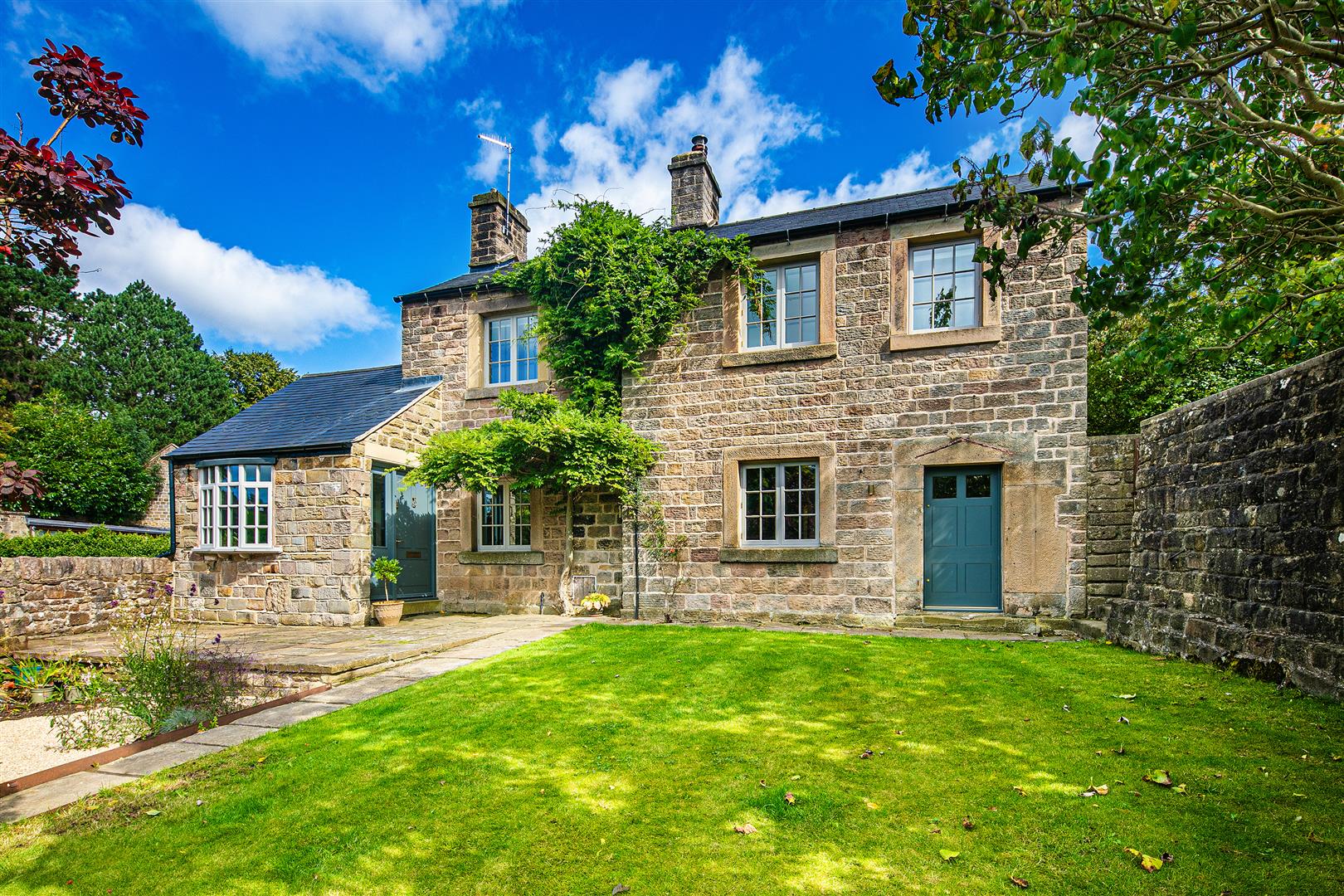 Greystones Cottage, Main Road, Hathersage, Hope Valley, S32 1BB