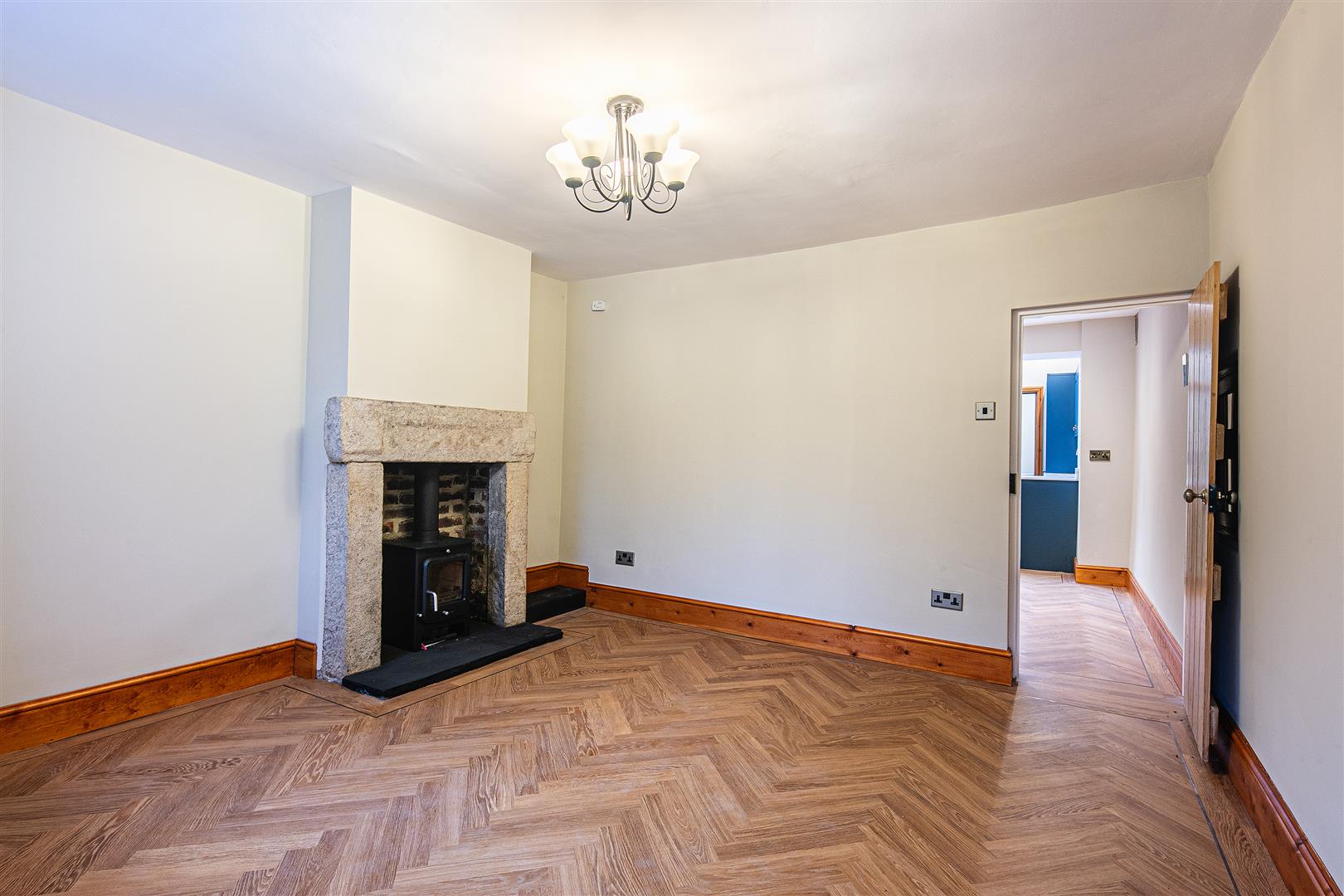 1, Brookside Cottage, Nether End, Baslow, Bakewell, DE45 1SR