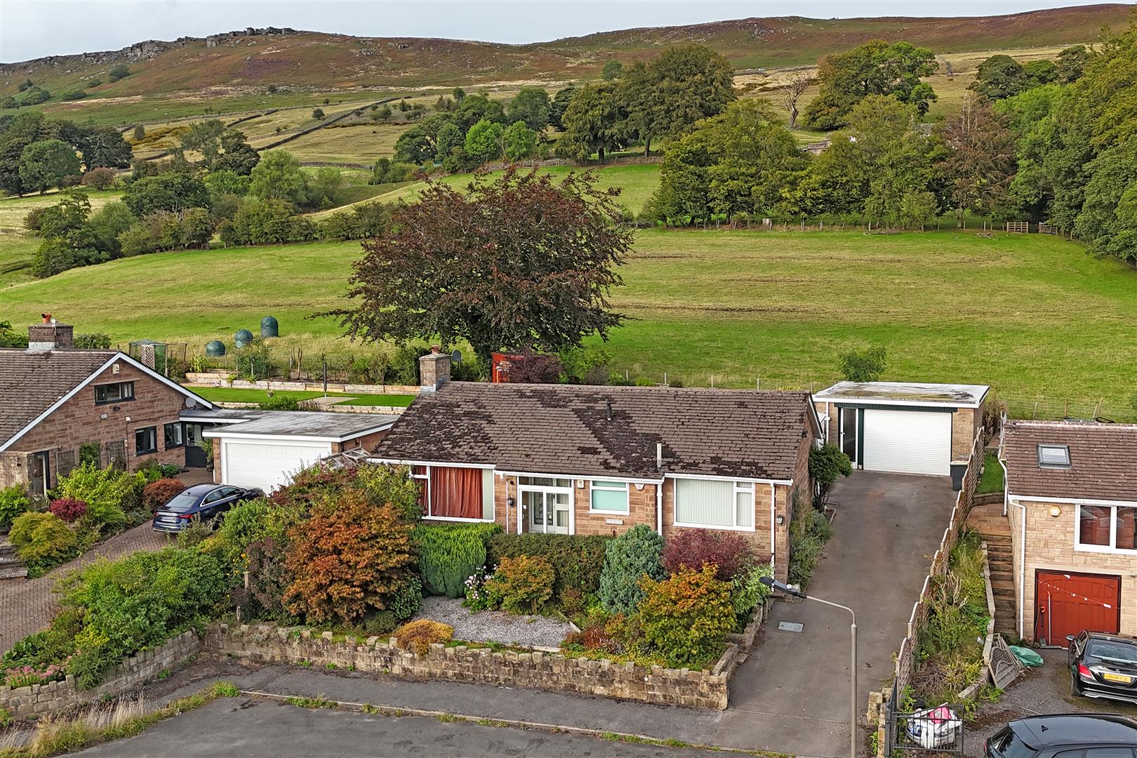 The Cuillins, West Lees Road, Bamford, S33 0BT
