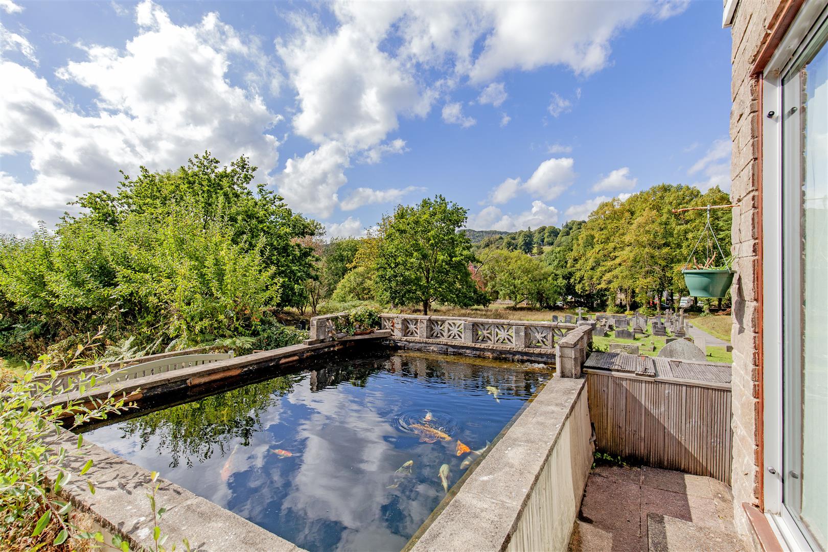 Strebor House, 4 St. Helens Croft, Grindleford, Hope Valley, S32 2JG