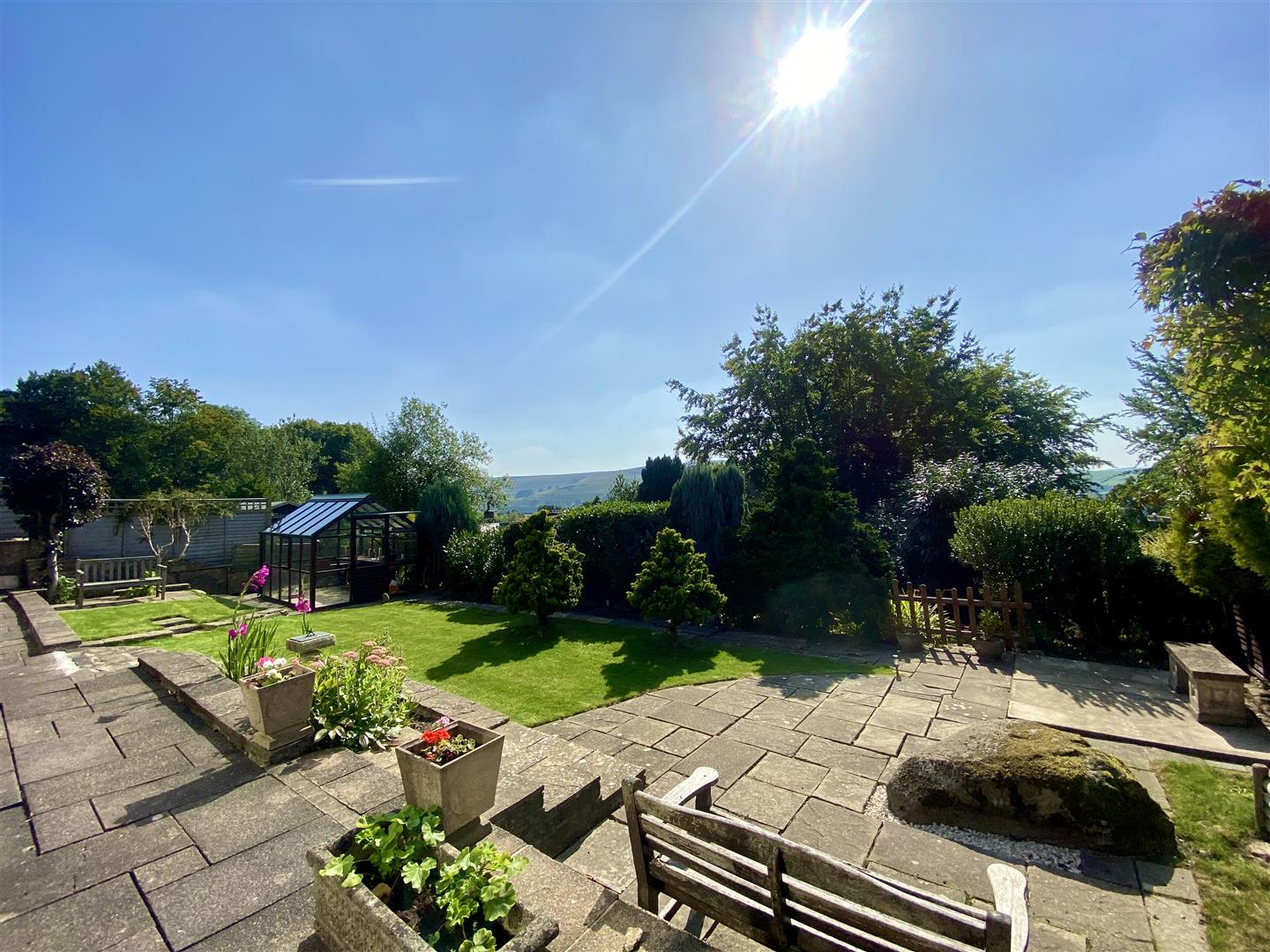 Ty Bryn, West Lees Road, Bamford, Hope Valley, S33 0BT