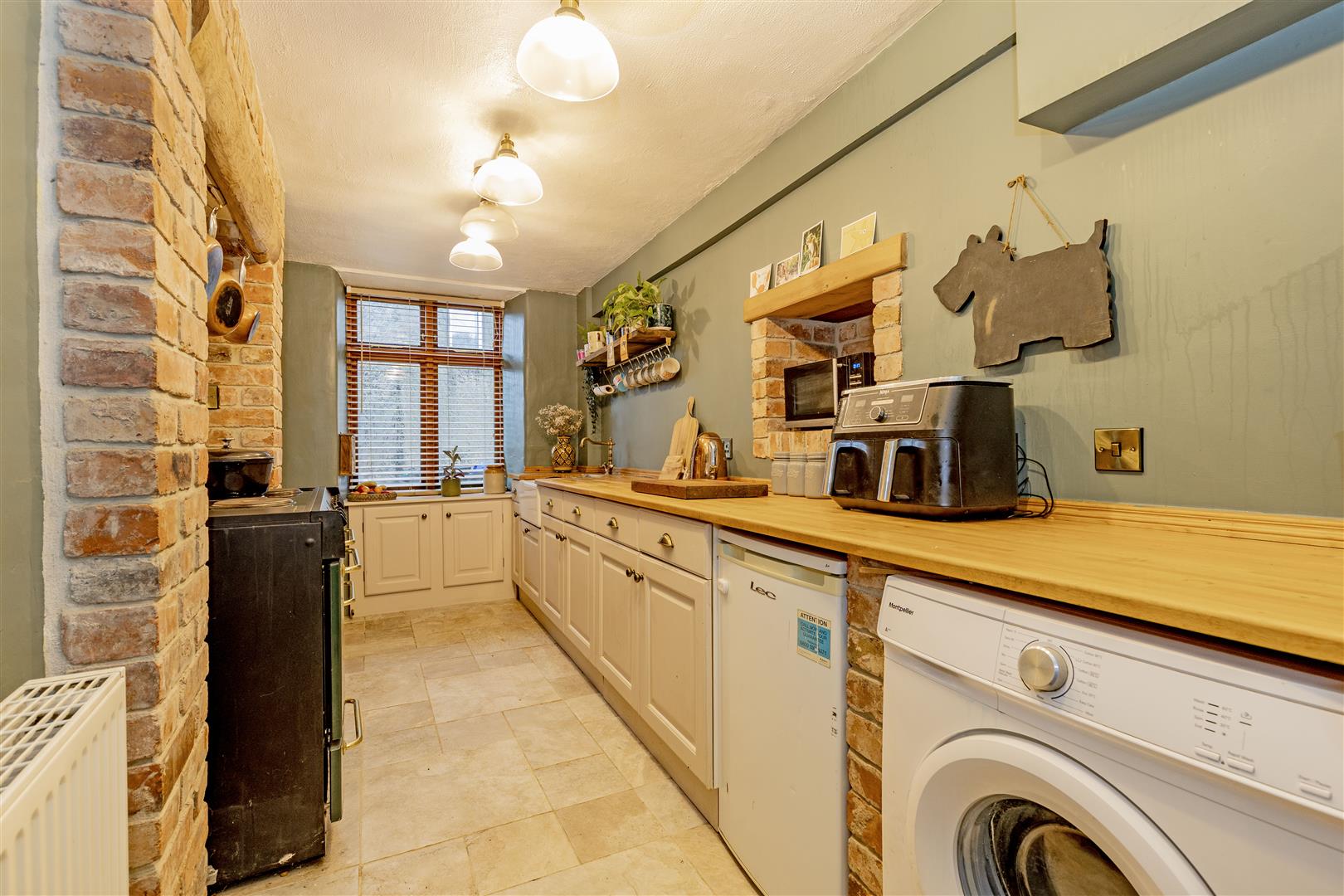 2, Town Bottom, Bradwell, Hope Valley, S33 9JU